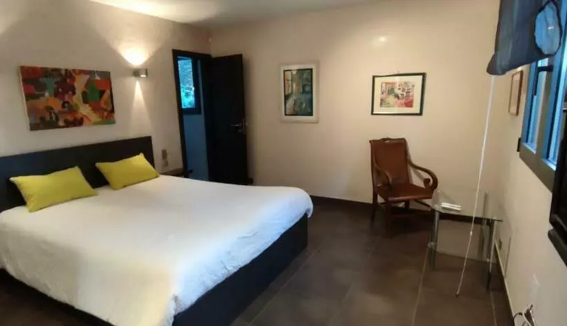 ベッドアンドブレックファースト Comme Une évidence