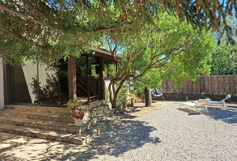 ベッドアンドブレックファースト L Interlude