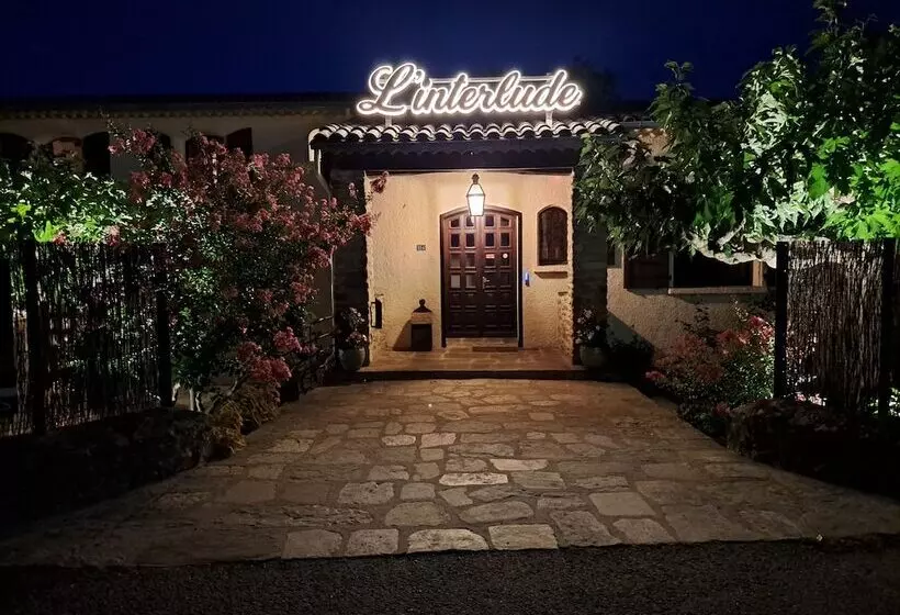 ベッドアンドブレックファースト L Interlude