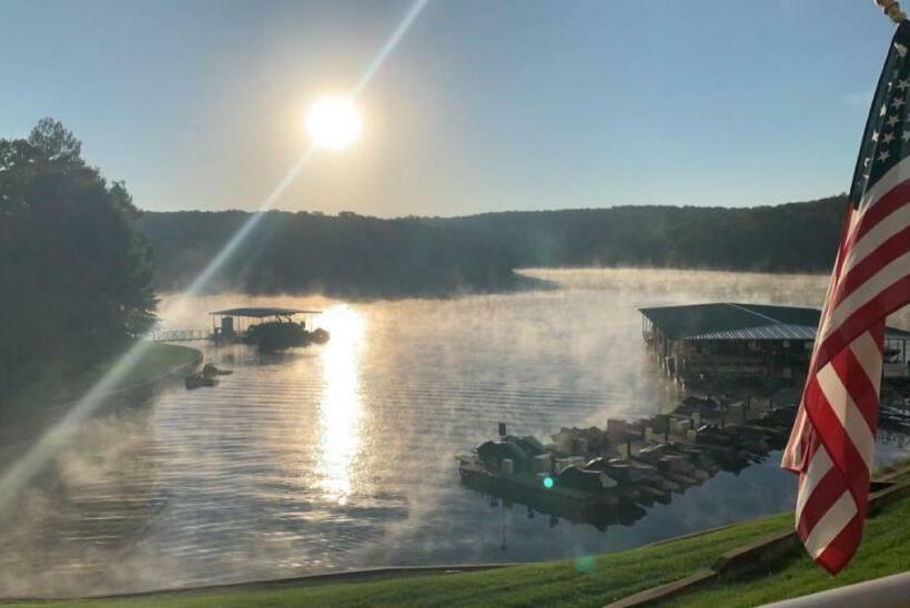 Family Fun Lakefront Condo At Parkview Bay