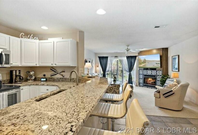 Family Fun Lakefront Condo At Parkview Bay