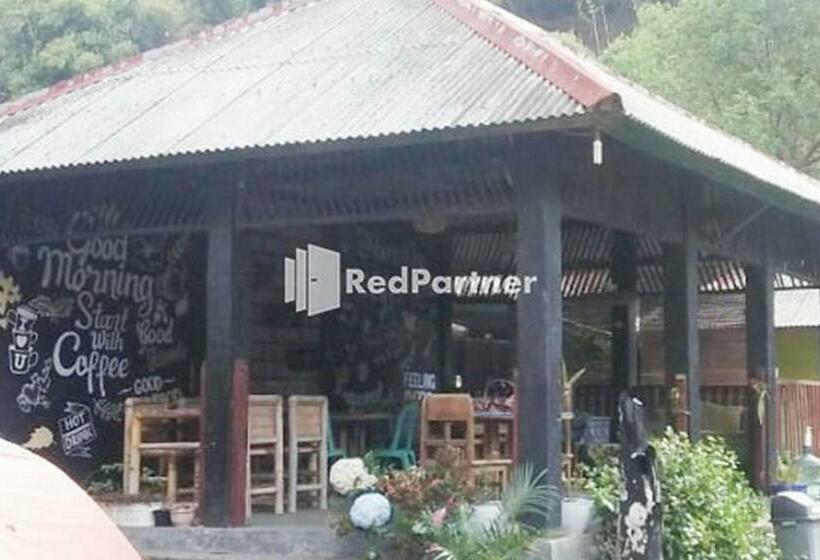 Отель Paer Doe Homestay @ Sembalun Redpartner