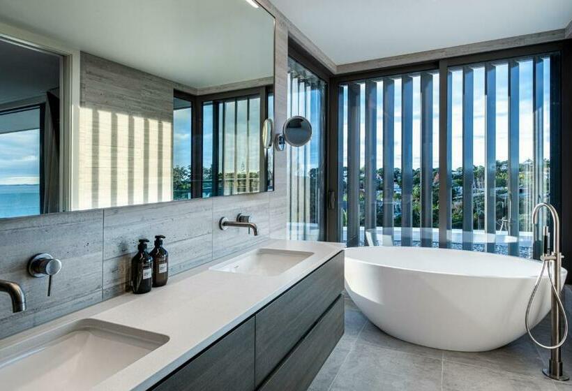 Pensão Elements Of Castor Bay