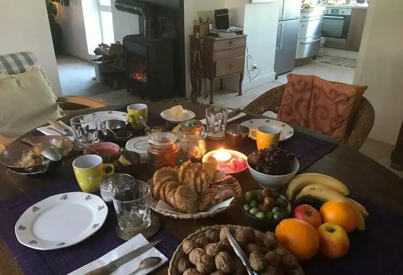 Aamiaismajoitus (B&B) Chez Alice,simplicité Et Petite Piscine