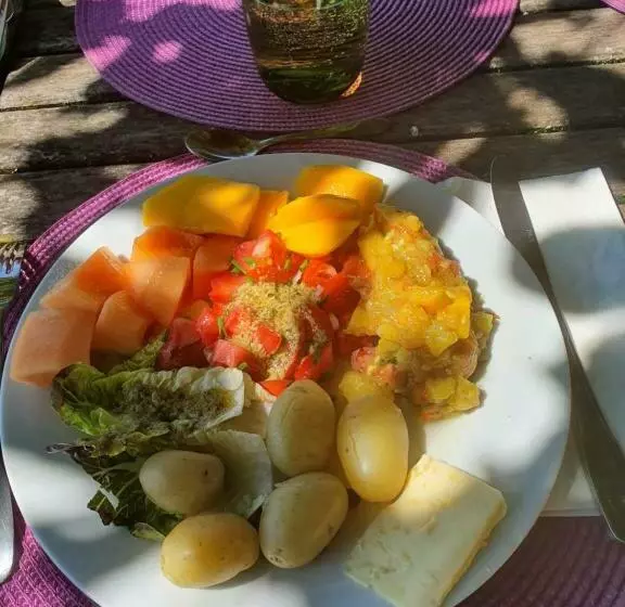 Aamiaismajoitus (B&B) Chez Alice,simplicité Et Petite Piscine