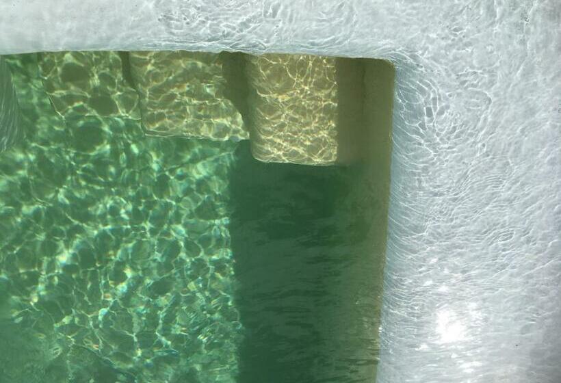 צימר Chez Alice,simplicité Et Petite Piscine