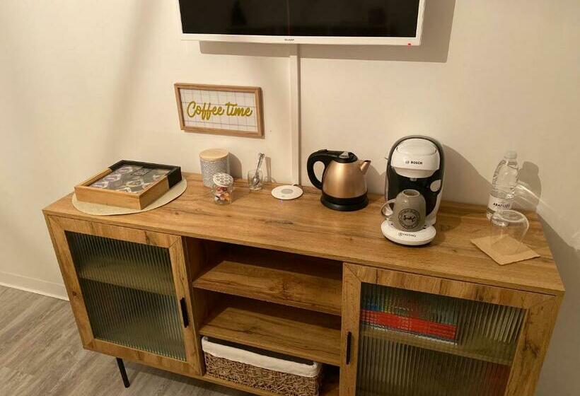 Bed and Breakfast L Auberge Médocaine