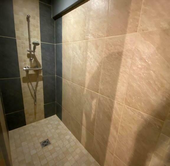 Bed and Breakfast L Auberge Médocaine