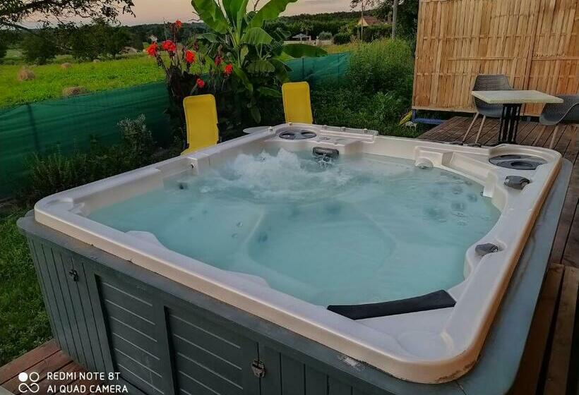 住宿加早餐  La Parenthèse Chambre Romantique