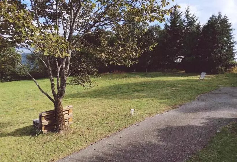 ベッドアンドブレックファースト Maison D Hôtes La Grange