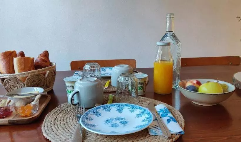 ベッドアンドブレックファースト Maison D Hôtes La Grange