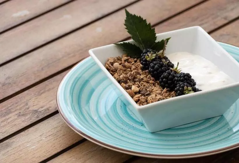 Aamiaismajoitus (B&B) Modern Room #2 In House /w Pool & Poolbar