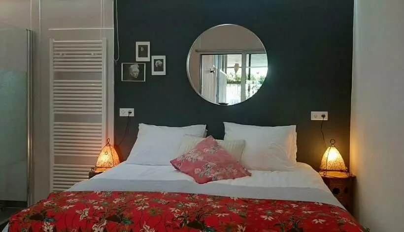 Aamiaismajoitus (B&B) Waterfront Studio