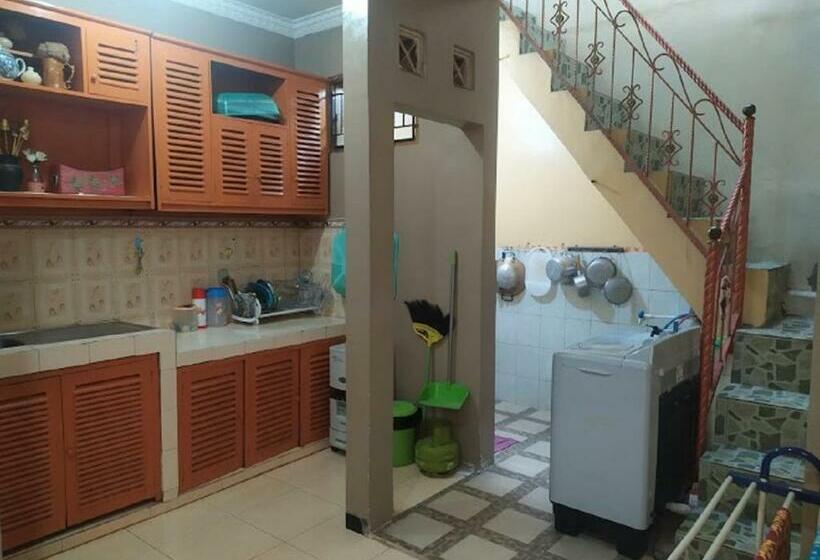 Pensió Guest House Dissa