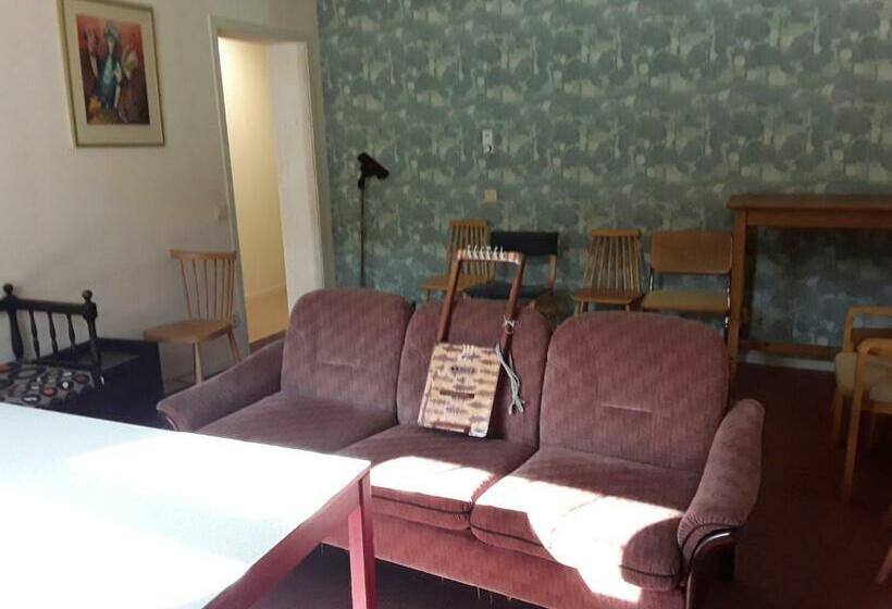 هاستل Knihsgården