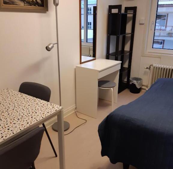 هاستل Knihsgården