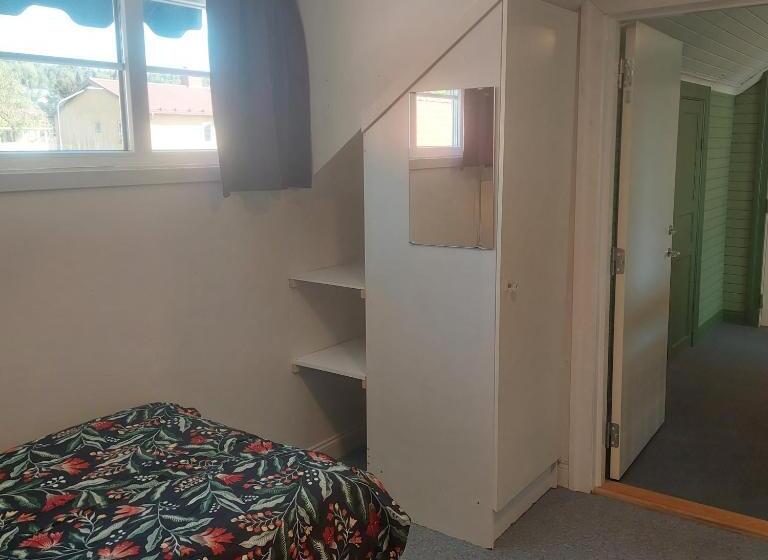 هاستل Knihsgården