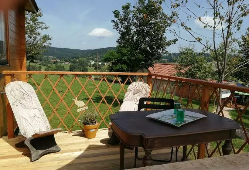Aamiaismajoitus (B&B) Le Chalet Des Etoiles