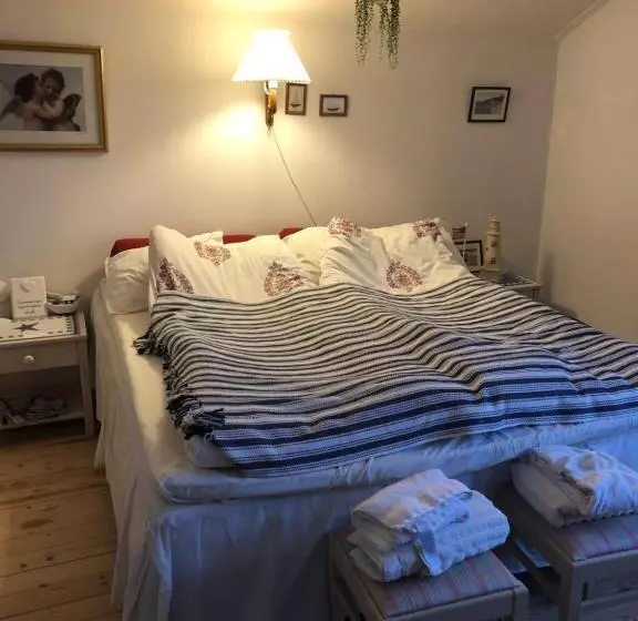 Långhedgården Bed & Breakfast