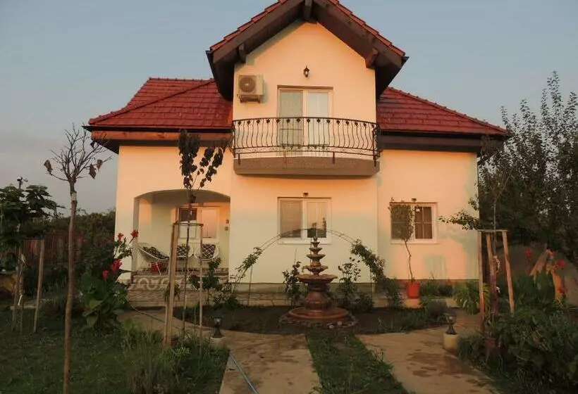 Majatalo Blue Sky House