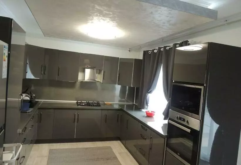 Majatalo Blue Sky House