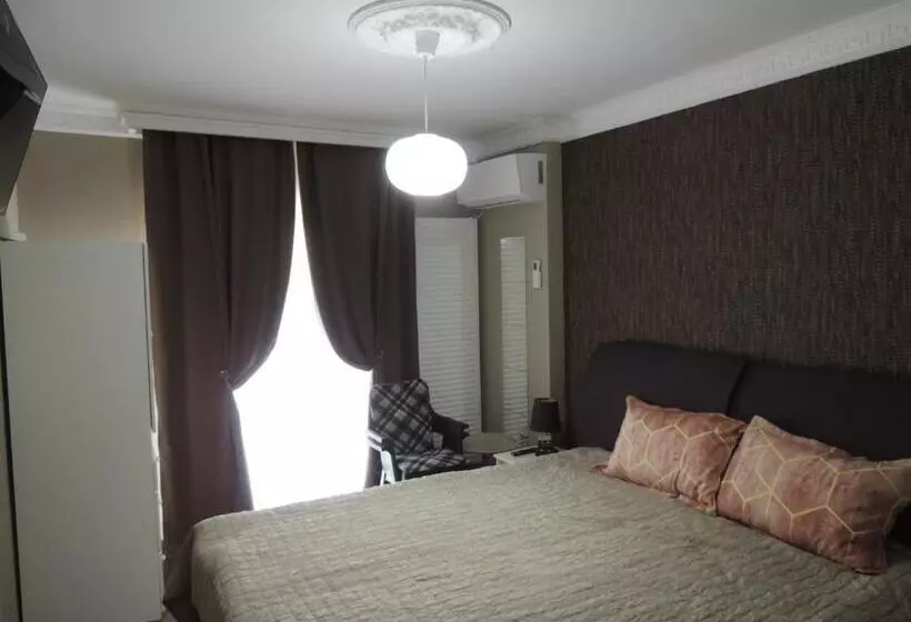 Majatalo Blue Sky House