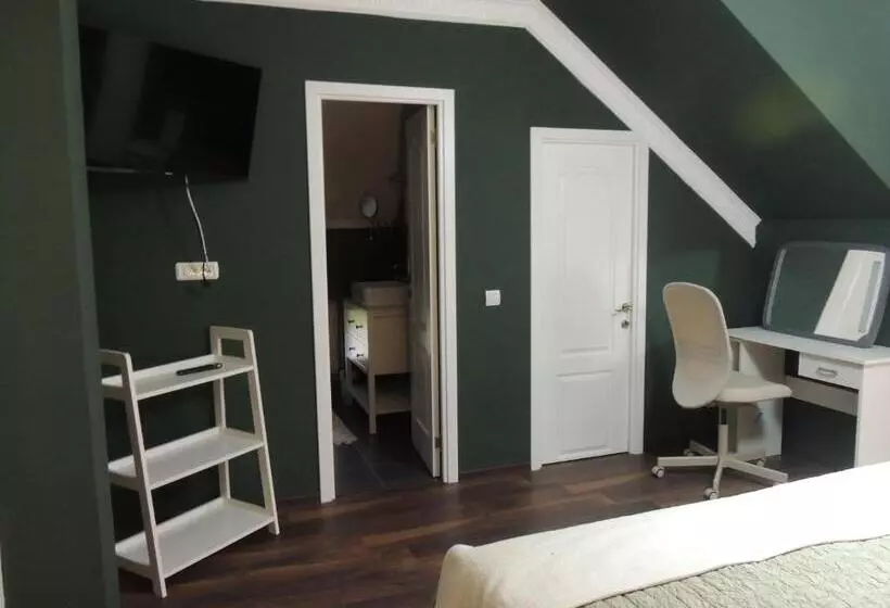 Majatalo Blue Sky House