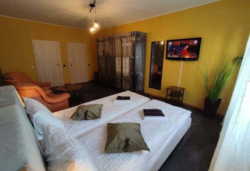 پانسیون Chic Home