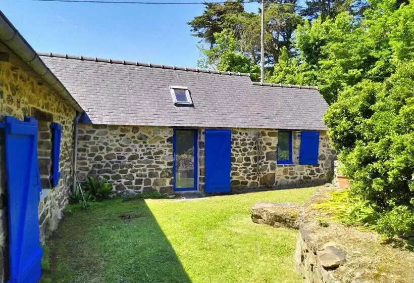 ペンション Kastell Dinn Suite Familiale Mamm Gozh 2 Chambres Et Sbd Pour 4 Pers, Cuisine Et Salon Partagés