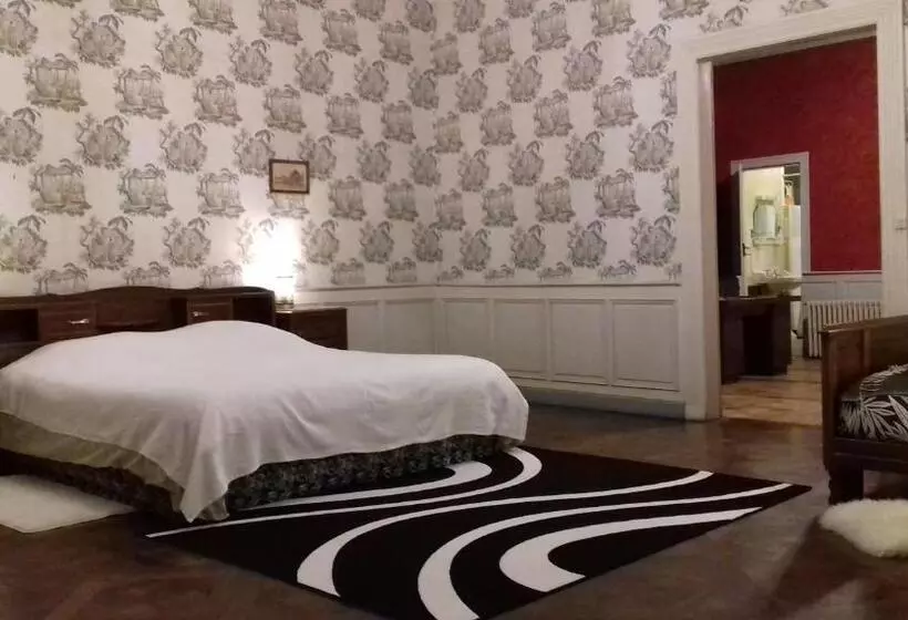 Aamiaismajoitus (B&B) Bazar Du Nouveau Siècle