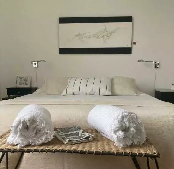 Aamiaismajoitus (B&B) La Boutique Mj Décoration Vous Propose De Découvrir Ses Deux Chambres D Hôtes