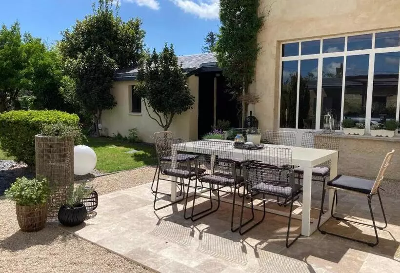 Aamiaismajoitus (B&B) La Boutique Mj Décoration Vous Propose De Découvrir Ses Deux Chambres D Hôtes