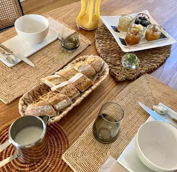 Aamiaismajoitus (B&B) La Boutique Mj Décoration Vous Propose De Découvrir Ses Deux Chambres D Hôtes