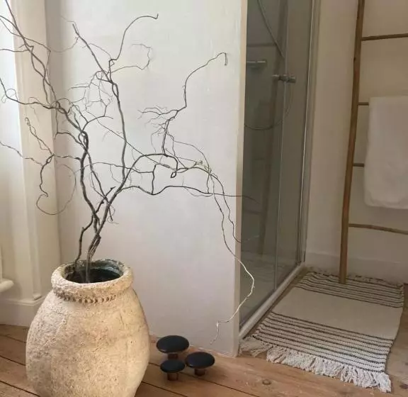 Aamiaismajoitus (B&B) La Boutique Mj Décoration Vous Propose De Découvrir Ses Deux Chambres D Hôtes