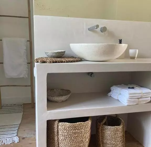 Aamiaismajoitus (B&B) La Boutique Mj Décoration Vous Propose De Découvrir Ses Deux Chambres D Hôtes