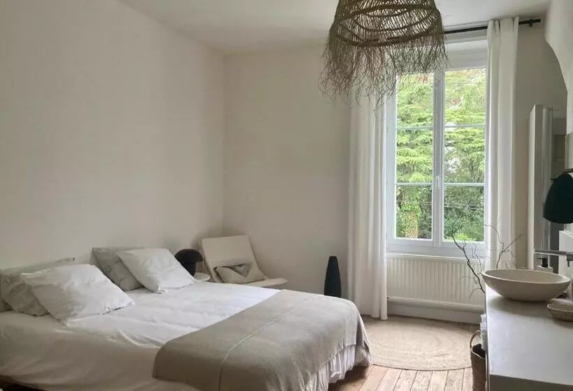 Aamiaismajoitus (B&B) La Boutique Mj Décoration Vous Propose De Découvrir Ses Deux Chambres D Hôtes