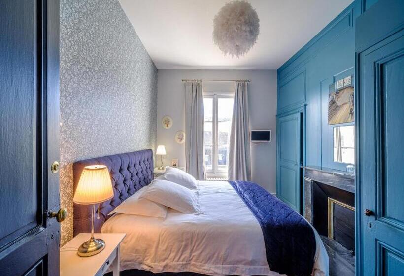 פנסיון Aux Marquises