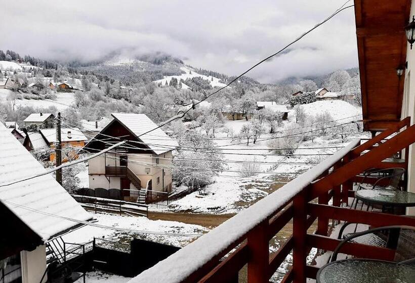 پانسیون Milea S Guesthouse