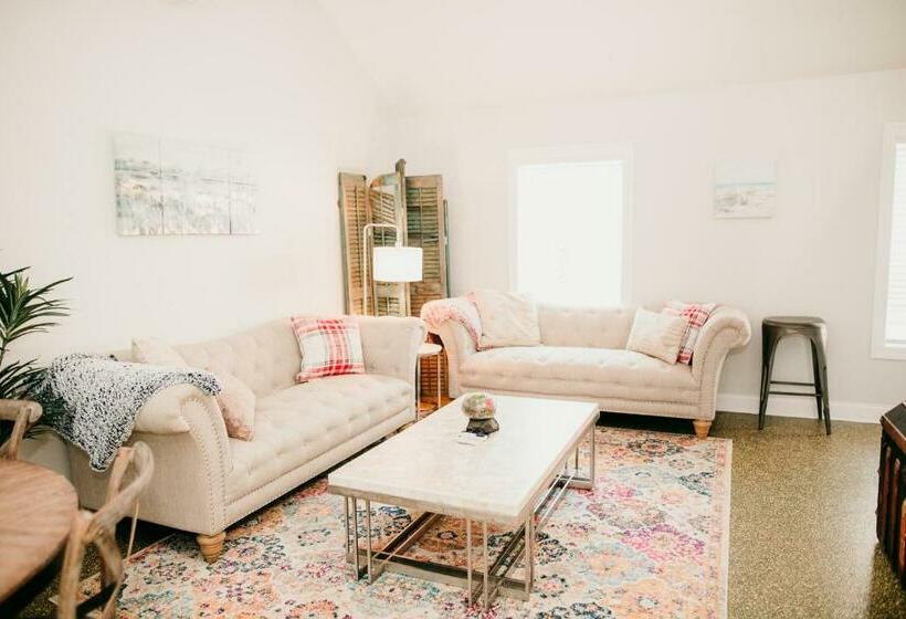 פנסיון Oasis Of Martinsville Pool Private Guest House