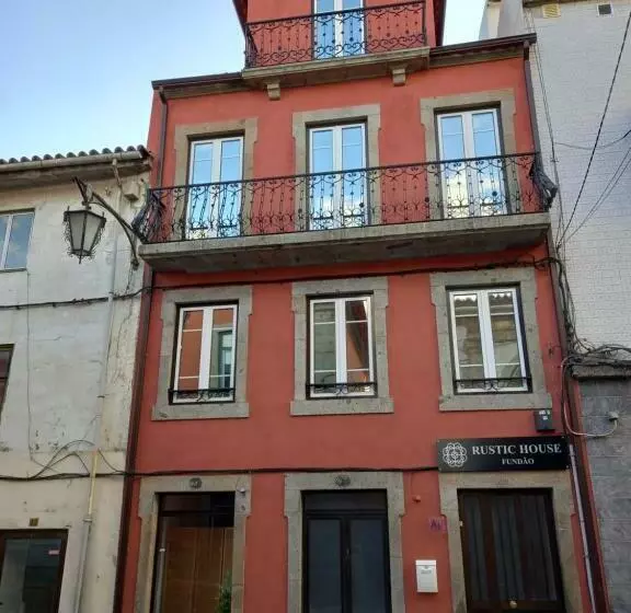 Majatalo Rustic House Fundão