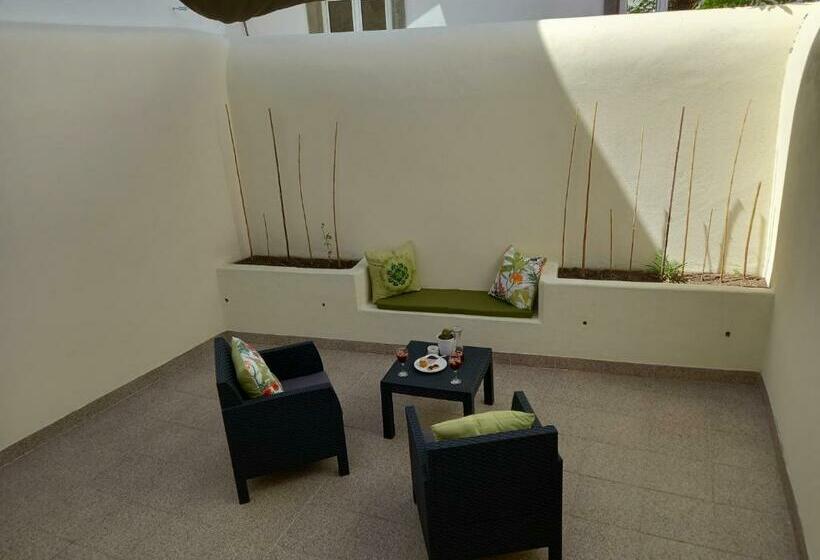 ペンション Rustic House Fundão