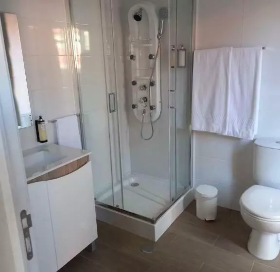 Majatalo Rustic House Fundão