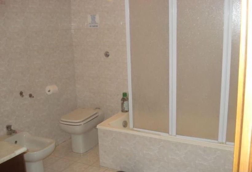 تختخواب و صبحانه Cinquestelle