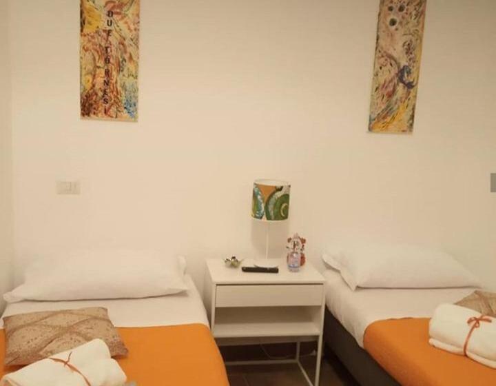 تختخواب و صبحانه Cinquestelle