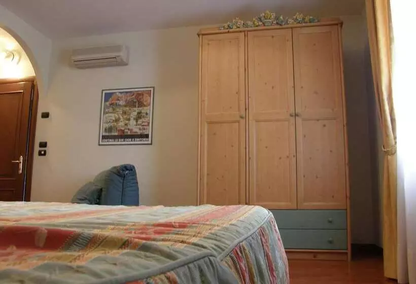 مبيت وإفطار Residence Meuble' Cortina