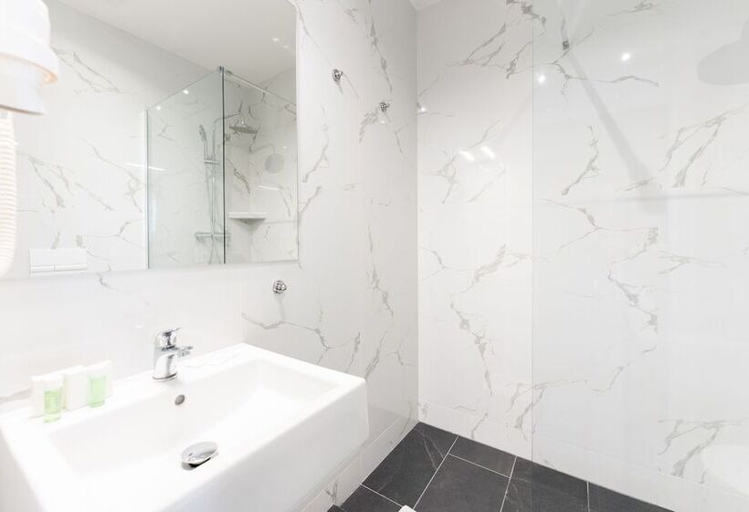 Hostal Pension Petit