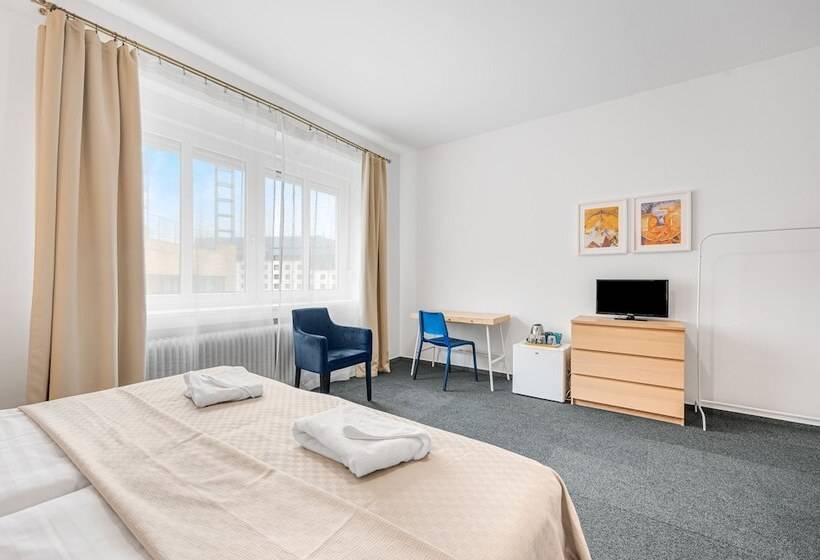 Hostal Pension Petit