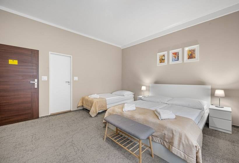 Hostal Pension Petit