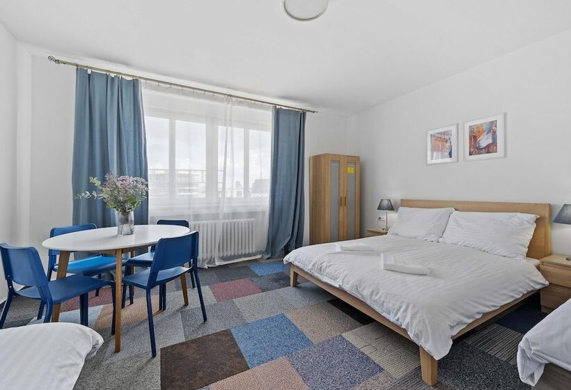 Hostal Pension Petit