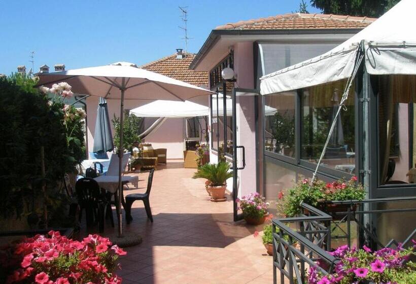 בית מלון כפרי Athena